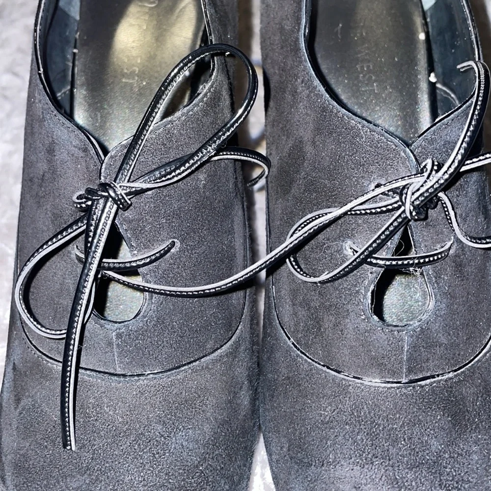 Nine West Black‎ Heels with Peek A Boo Bow Ties.  Size 9.